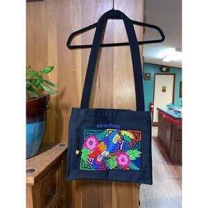 Vintage embroidered Costa Rica Travel Bag Hand made 15”x 12” x 5” Strap Drop 18”